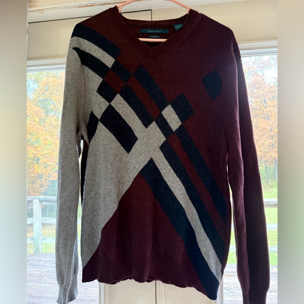 Perry Ellis V-Neck Sweater in Burgundy and Gray